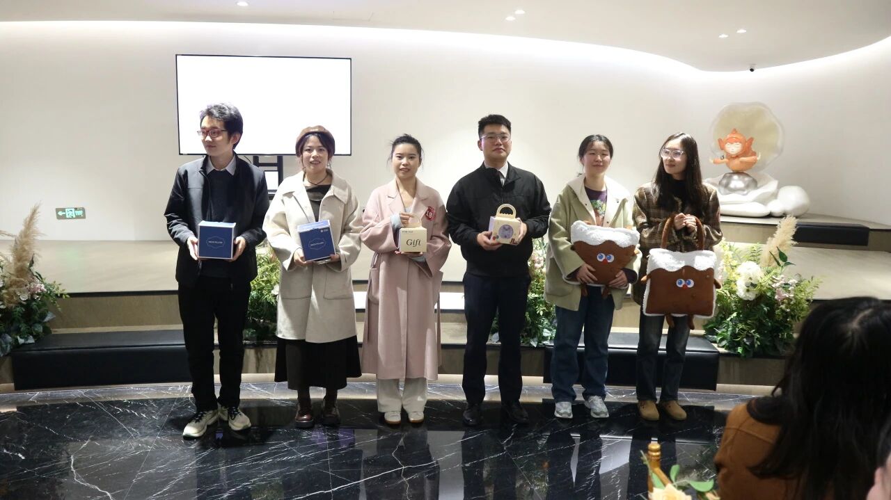 微信图片_2025-11-18_083552_322.jpg