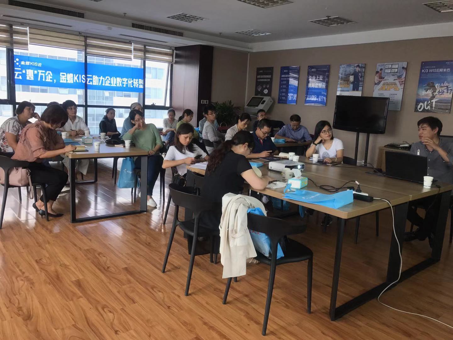 �γ���Ѷ�ٰ�Ľ��KIS�ƻԲ���ɹ�